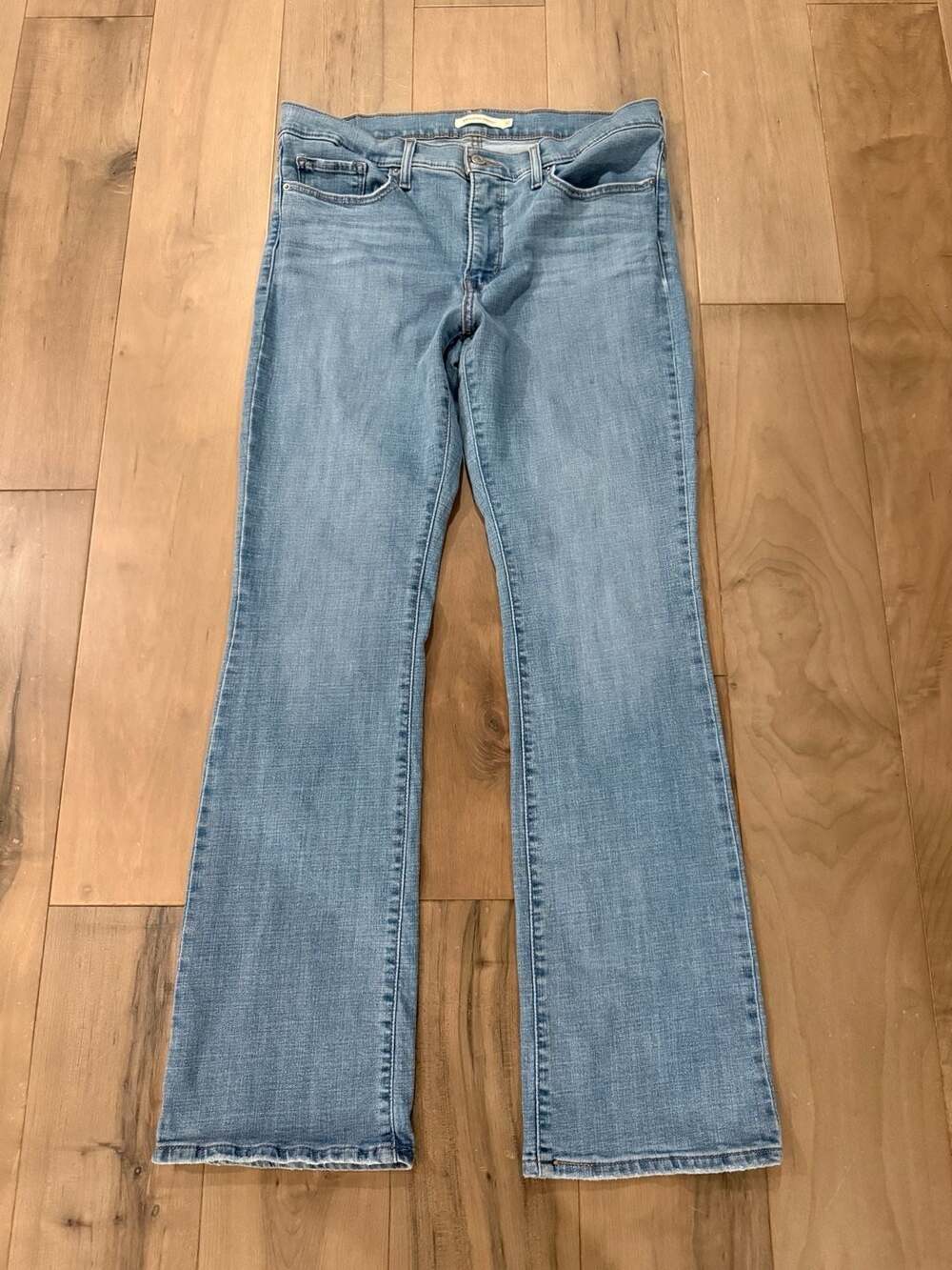 Levi's 315 Shaping Bootcut Women's Jeans